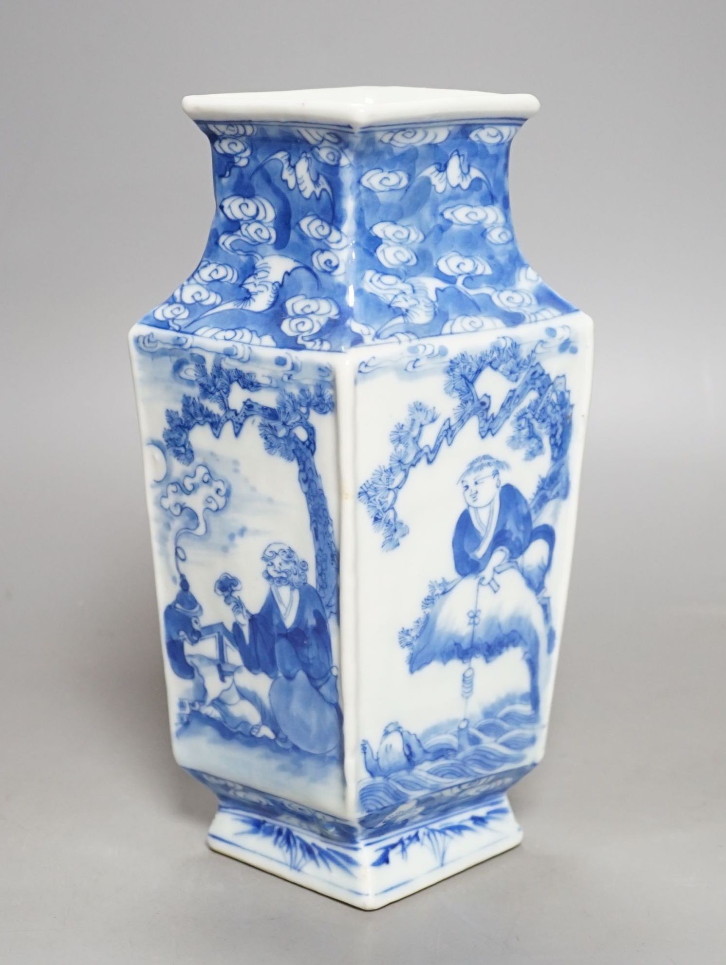 A Chinese blue and white diamond shaped vase, late 18th/ early 19th century vase, 21.5 cms high.